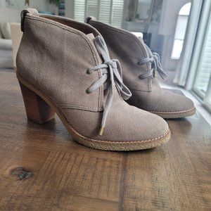 COACH WOMANS SUEDE SHOES